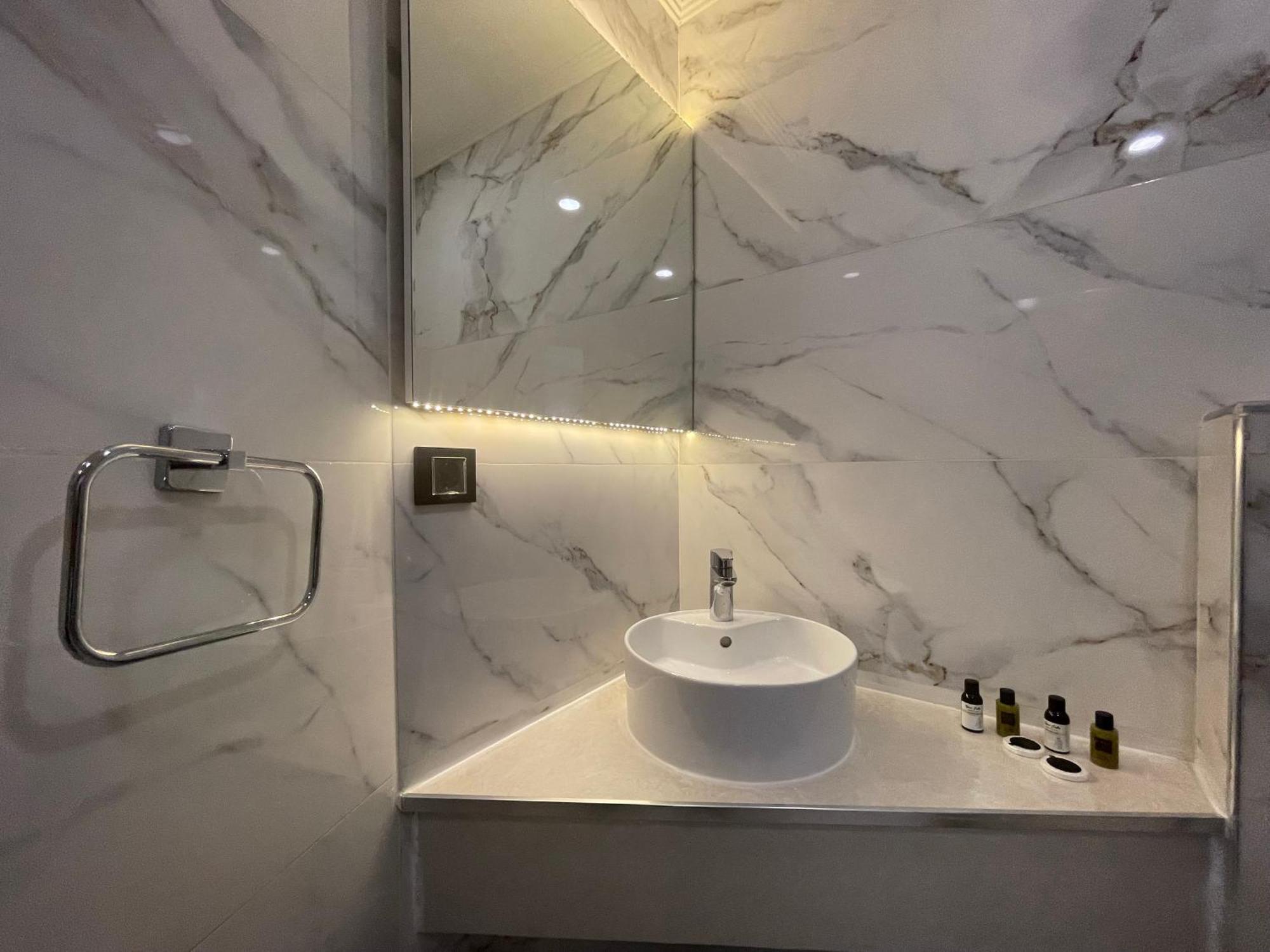 Le Luxe Suites Hotel & Spa ブルサ エクステリア 写真