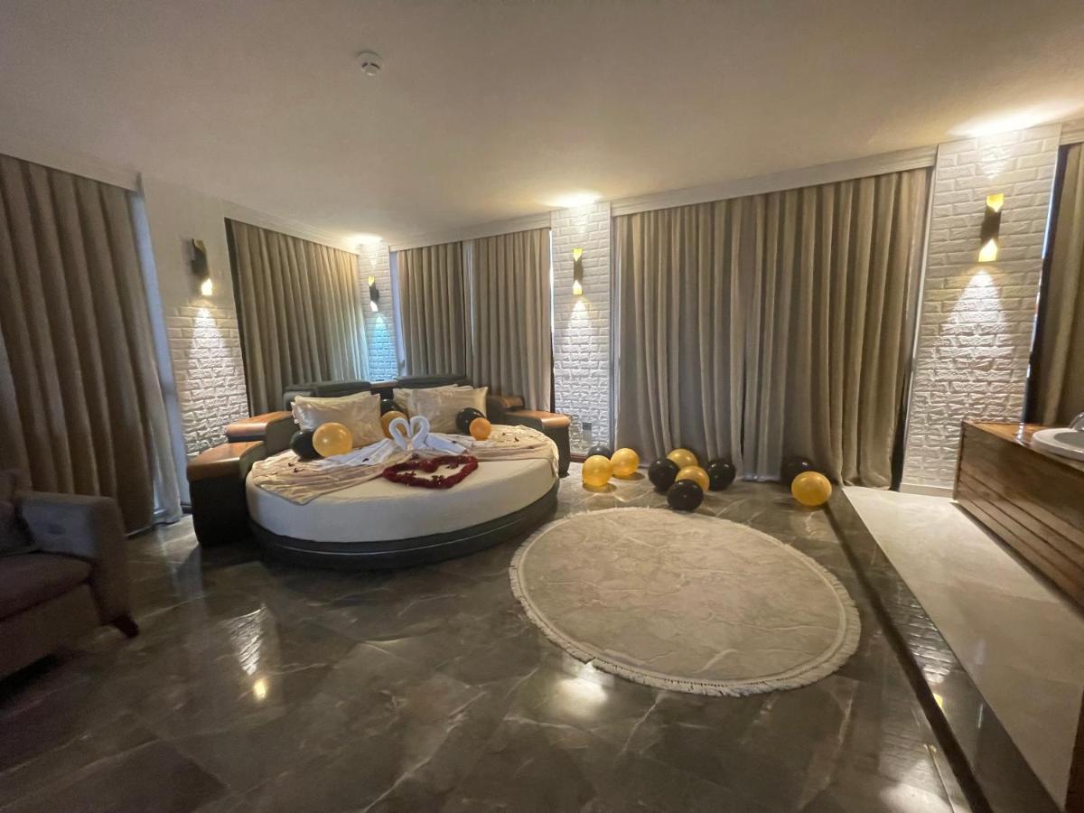 Le Luxe Suites Hotel & Spa ブルサ エクステリア 写真